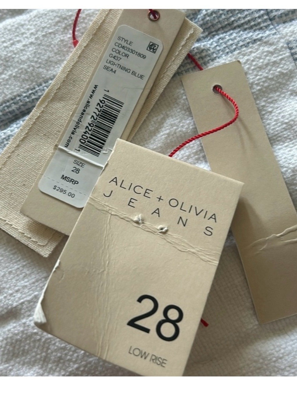 Alice + Olivia Light Blue Low Rise Split-Hem Flared Jeans -  NWOT - SIZE 28 - Picture 11 of 15